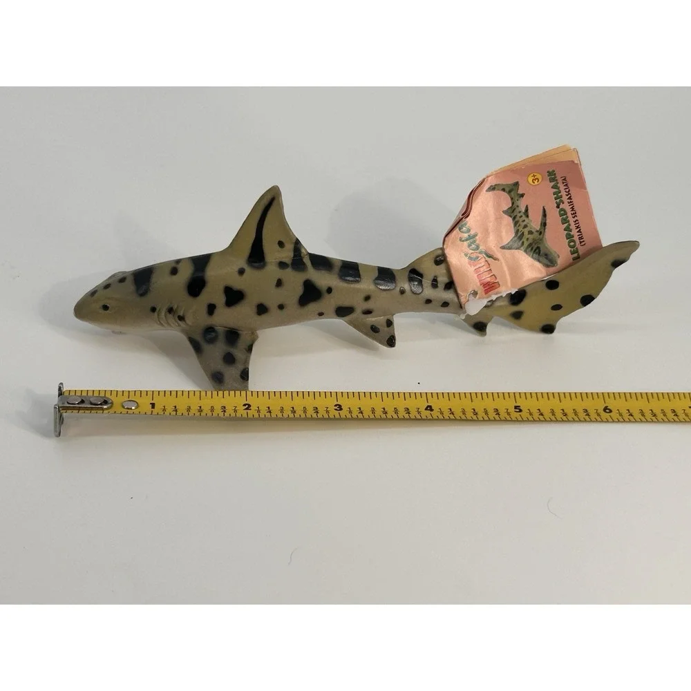 Vintage 1996‎ Safari Ltd Leopard Shark Animal Figure Toy NWT